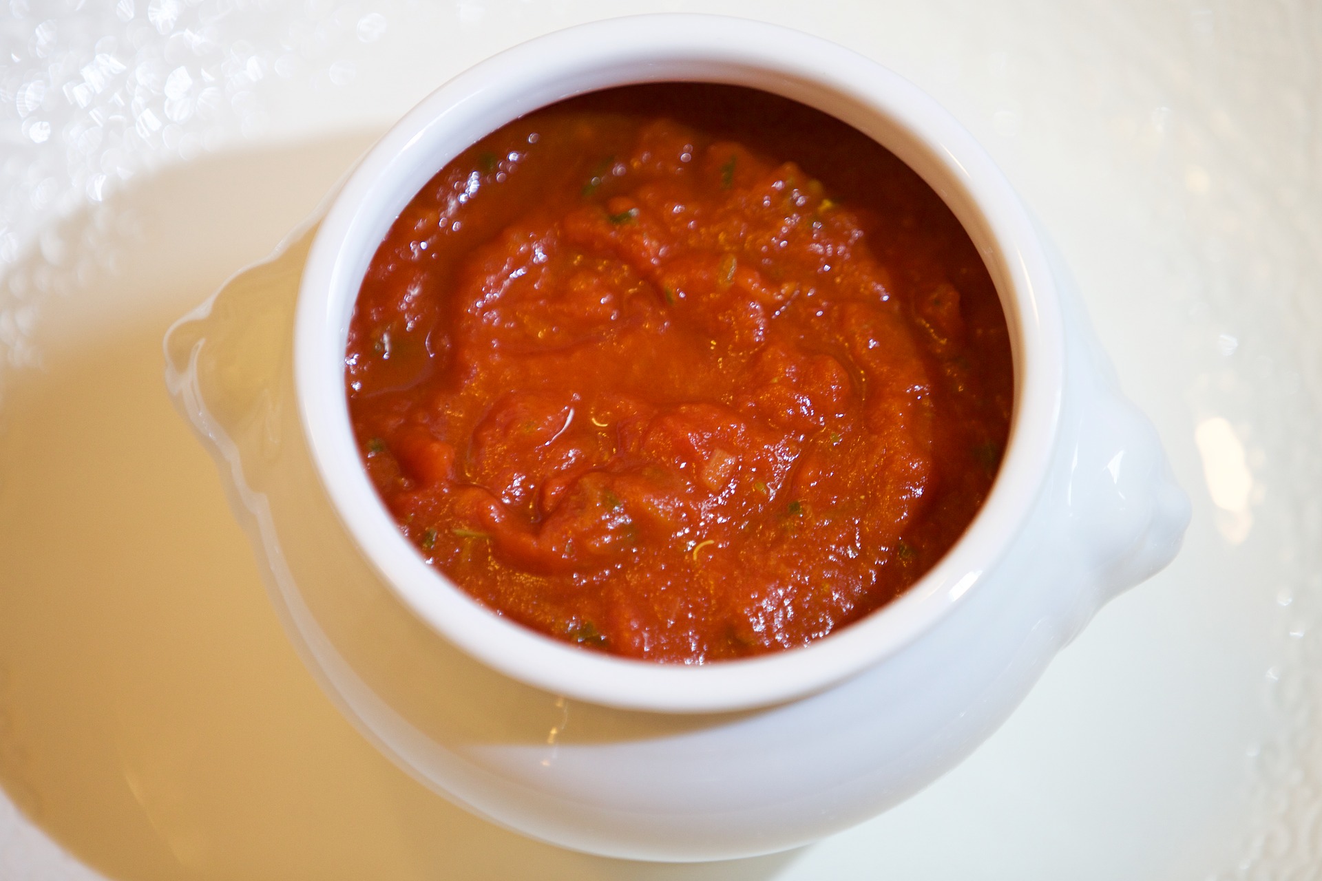 tomato-sauce-2729689_1920